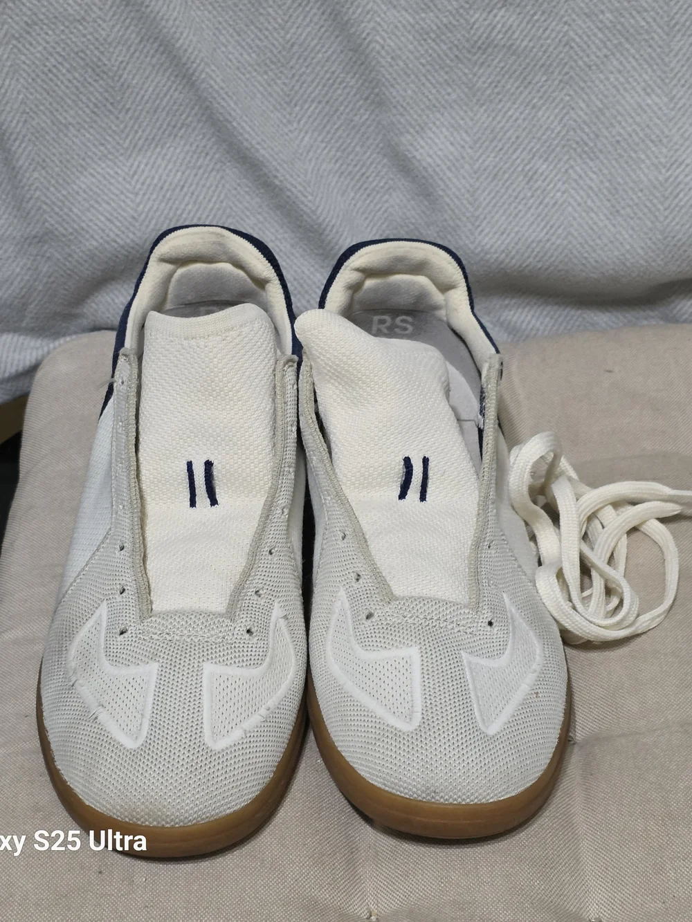 Rothy's Off-White Knit Sneakers with Gum Sole Used Size 9.5 Has Only Has One Lac